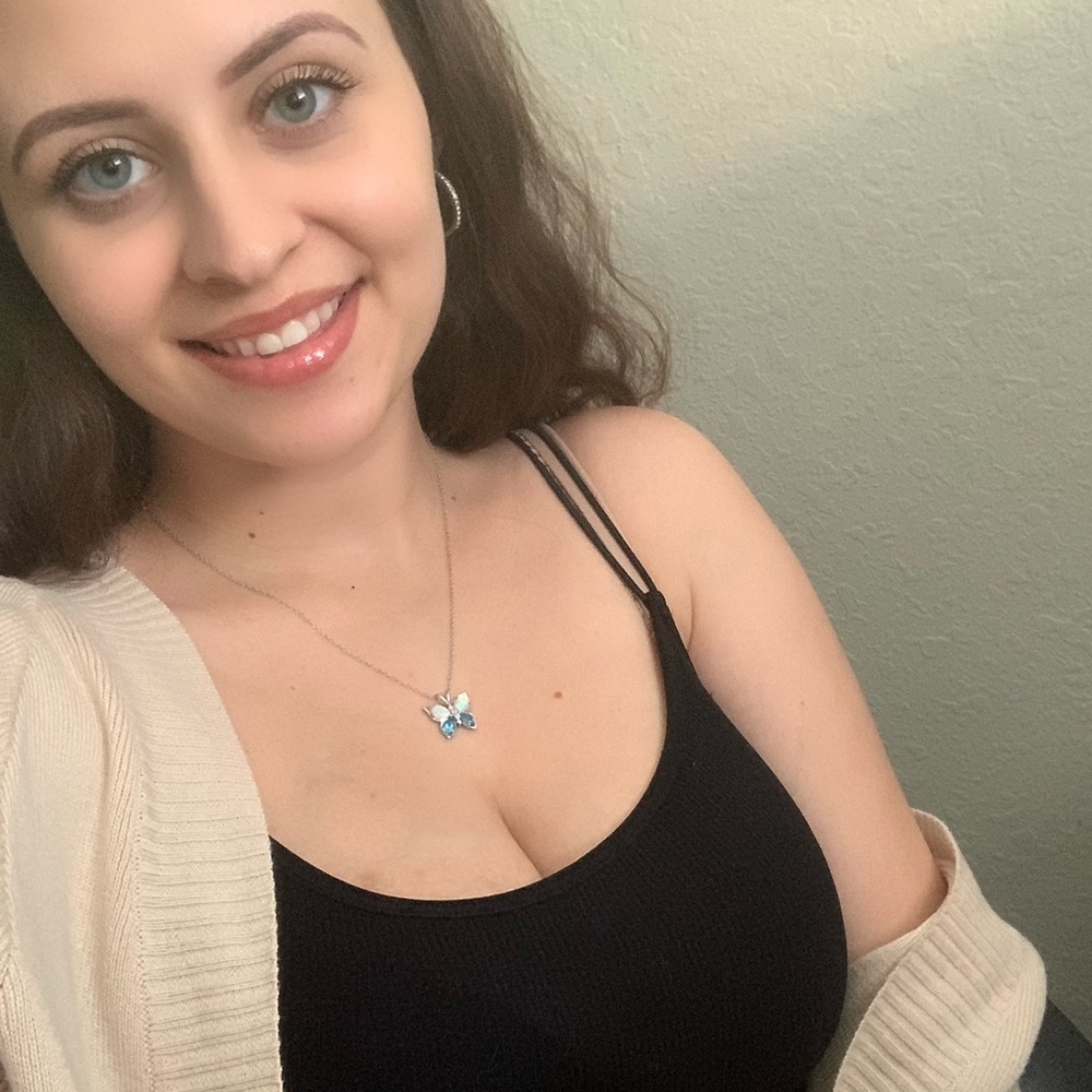 Meet your Posher, Jelisa